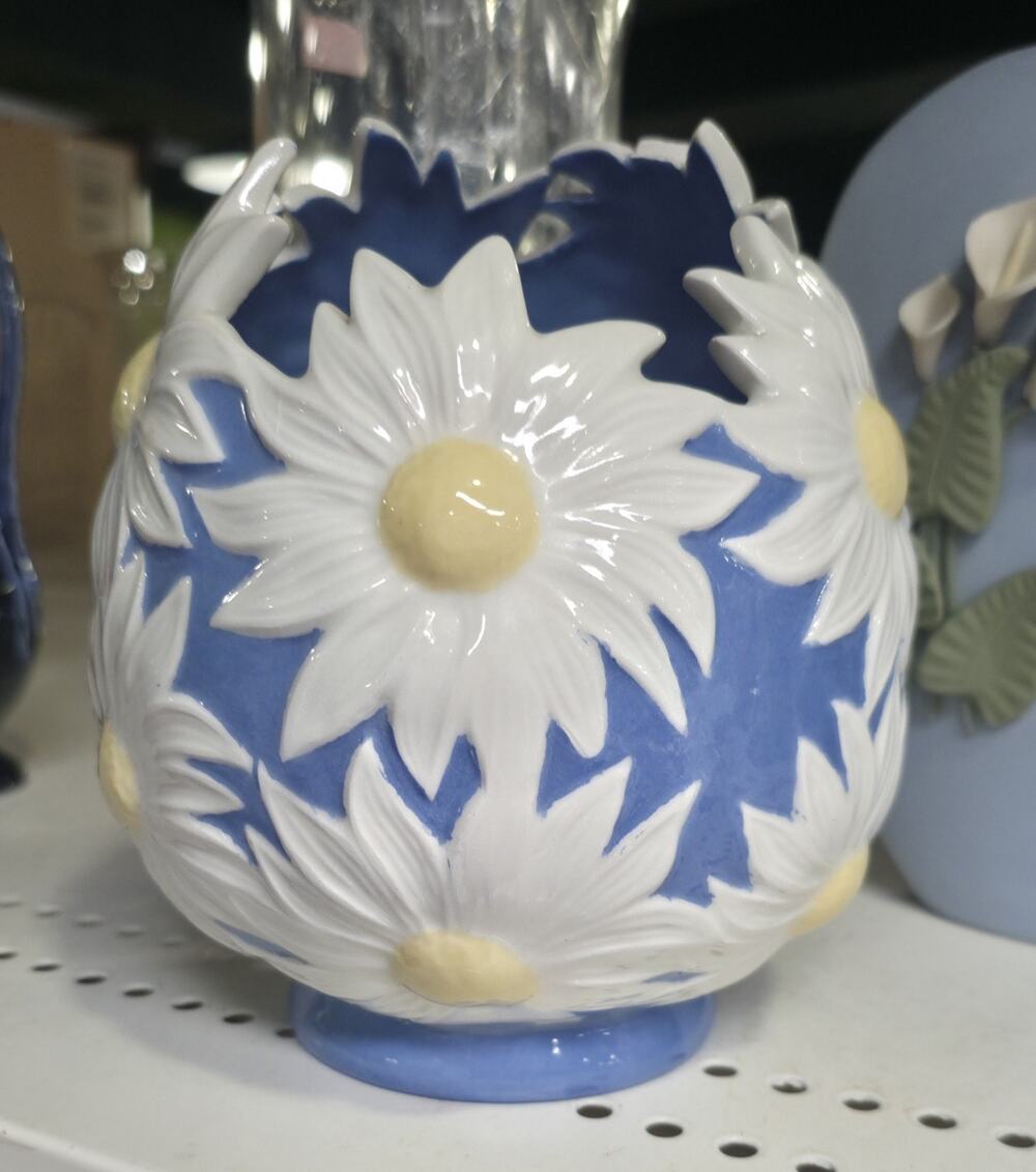 DAISY Vase Vtg Ceramic 1972 Hand Painted Studio Blue And White Textured 8 in